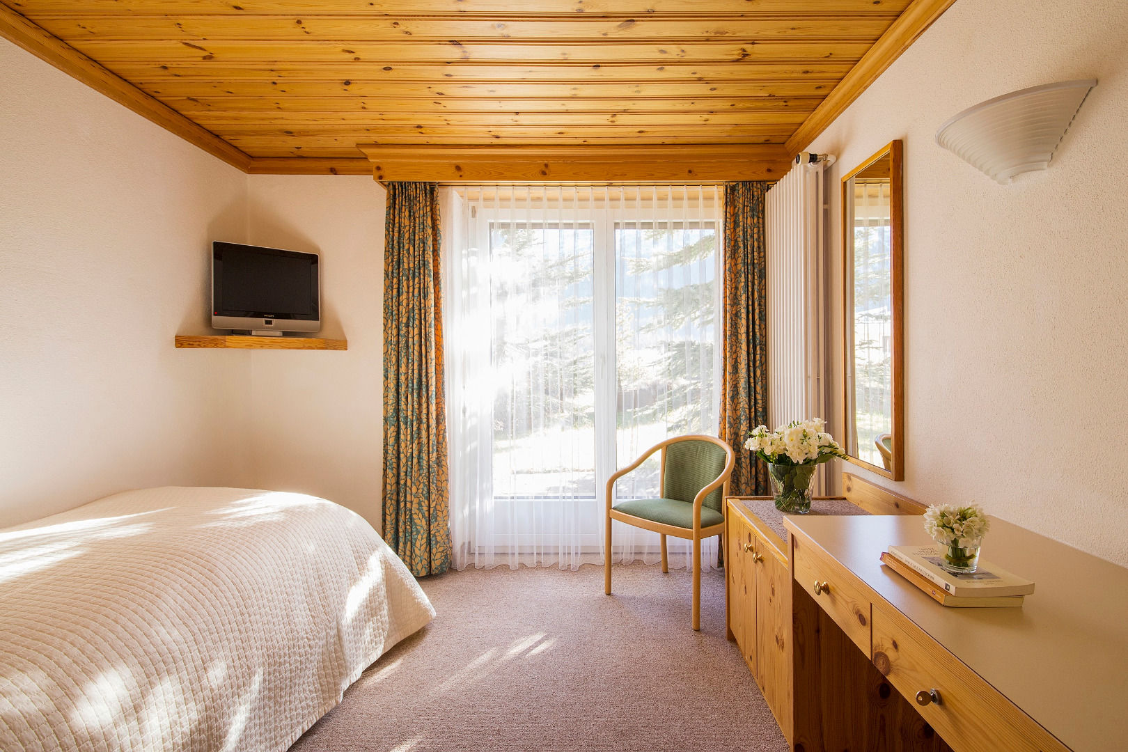 Hotel Europa Suites St Moritz Pokoj fotografie